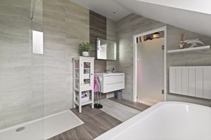 Photo 31- click for photo gallery